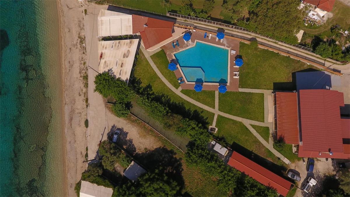 Menes Hotel Yénion Eksteriør bilde
