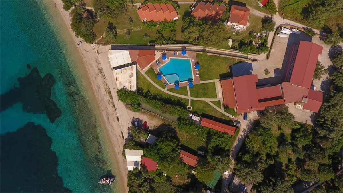 Menes Hotel Yénion Eksteriør bilde